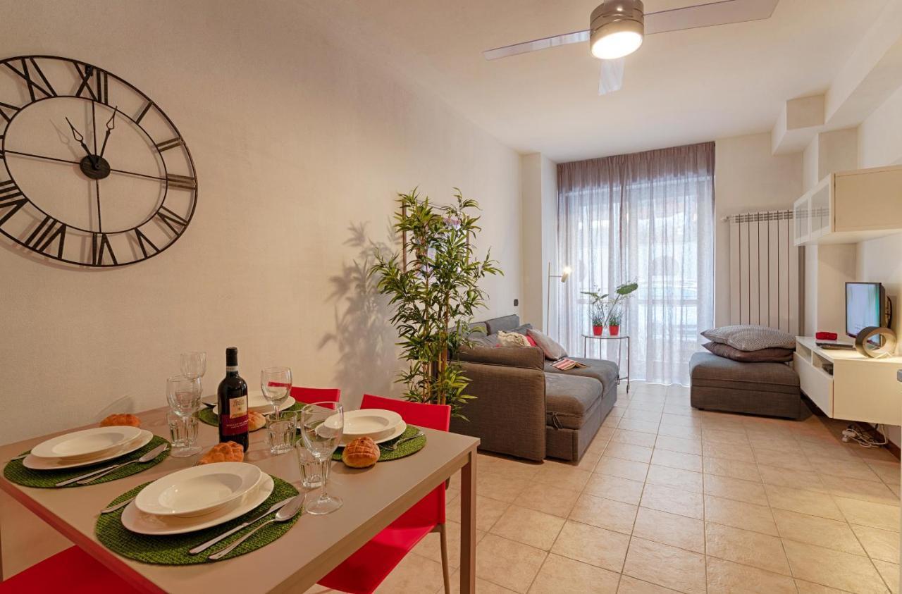 Modern Lakefront 2-Bedroom Apartment Acquaseria Kültér fotó